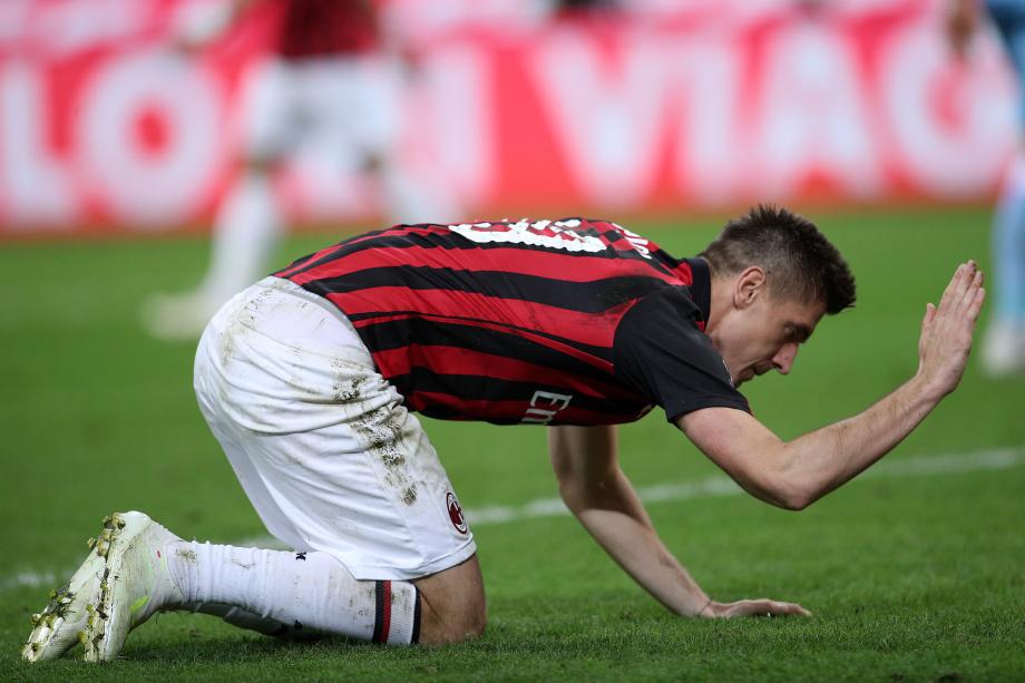 九游体育app-包含清晨意大利杯焦点战；成都蓉城单刀错失；悬念犹存；训练强度明显提升的词条